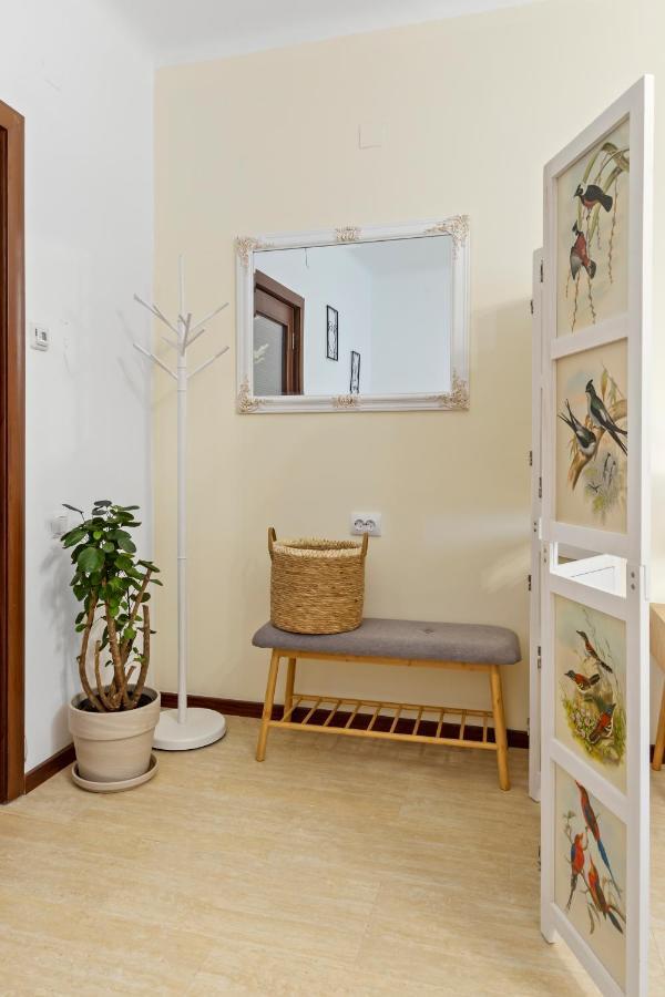 Upscale Studio, Walking Distance From The Old Town Bukarest Kültér fotó